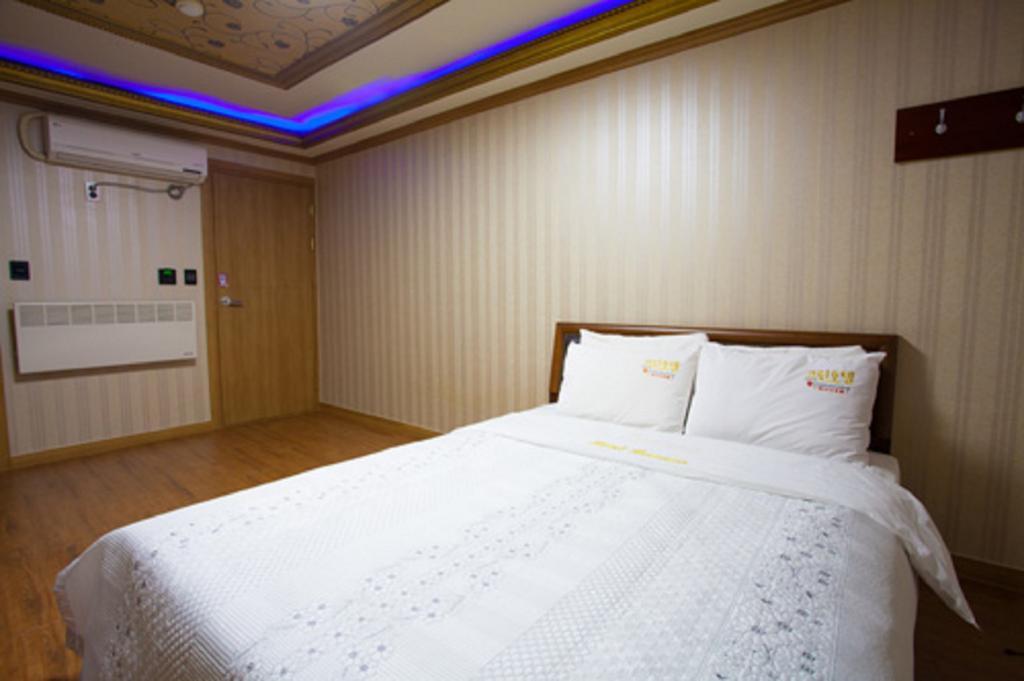 Guangju Hotel Banana Gwangju Metropolitan City Eksteriør bilde