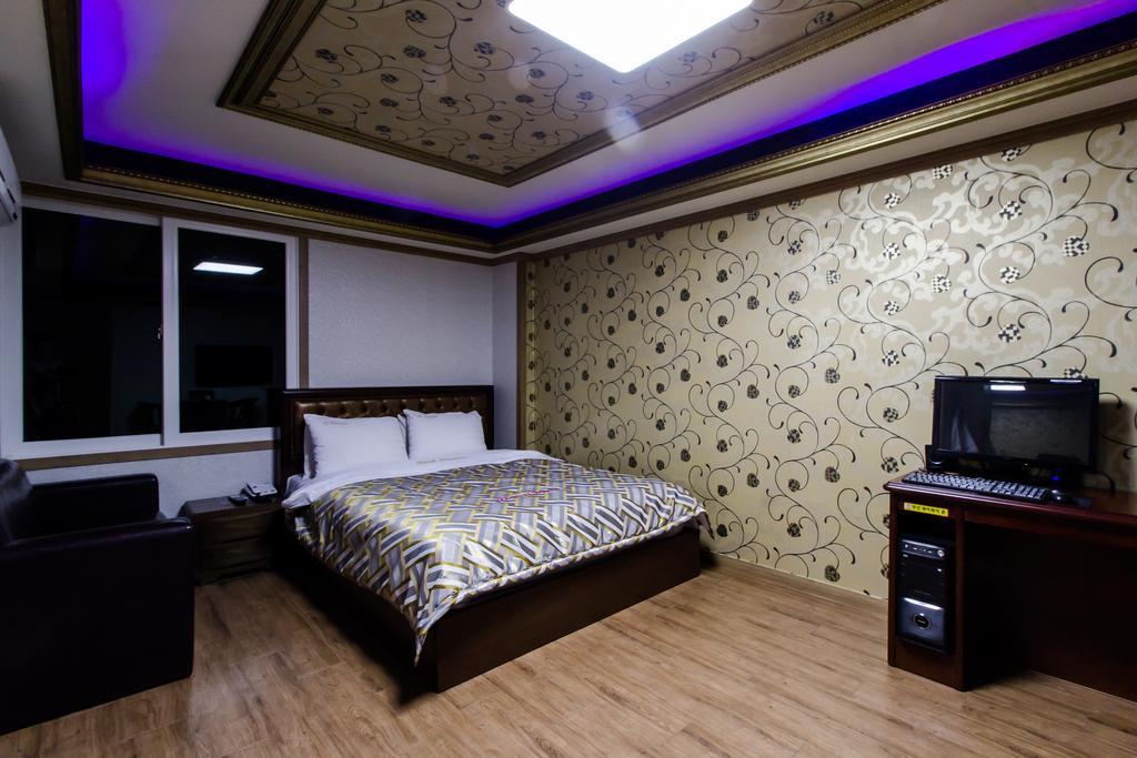 Guangju Hotel Banana Gwangju Metropolitan City Eksteriør bilde