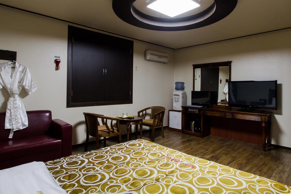 Guangju Hotel Banana Gwangju Metropolitan City Eksteriør bilde